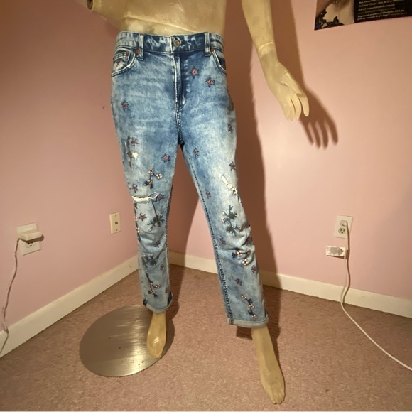 Lucky Brand Sienna Slim Embroidered BF Jeans - Picture 4 of 9